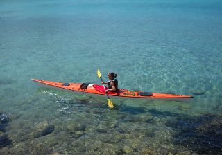 Ancona – Sedicenne accusa una reazione allergica in mare per colpa della canoa